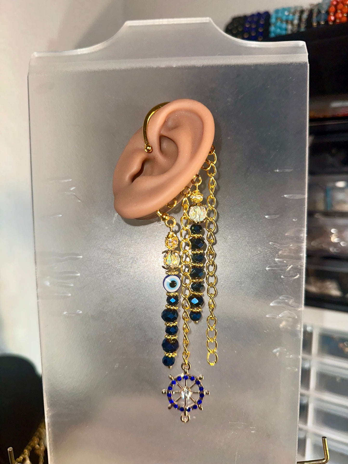 Divine Shield (Ear cuff)