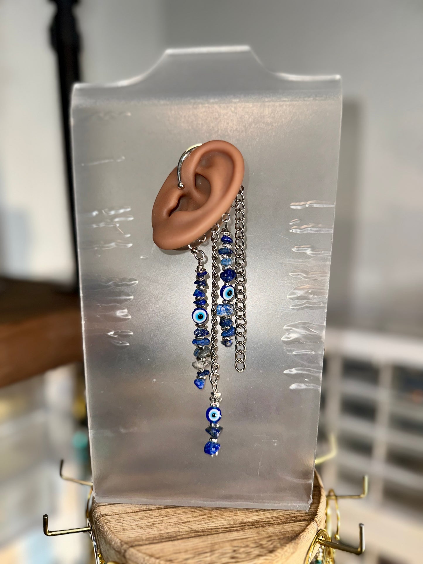 Lapis Shield (Ear Cuff)