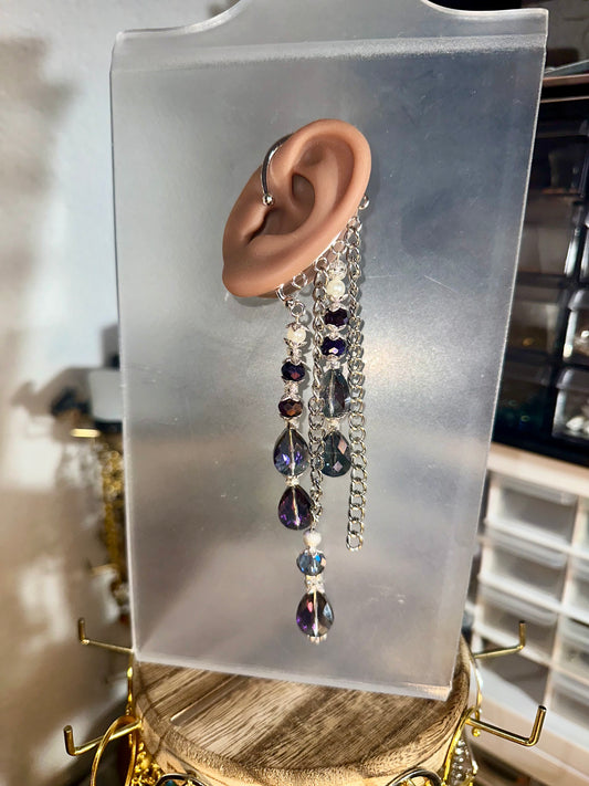 Midnight Drops (Ear cuff)