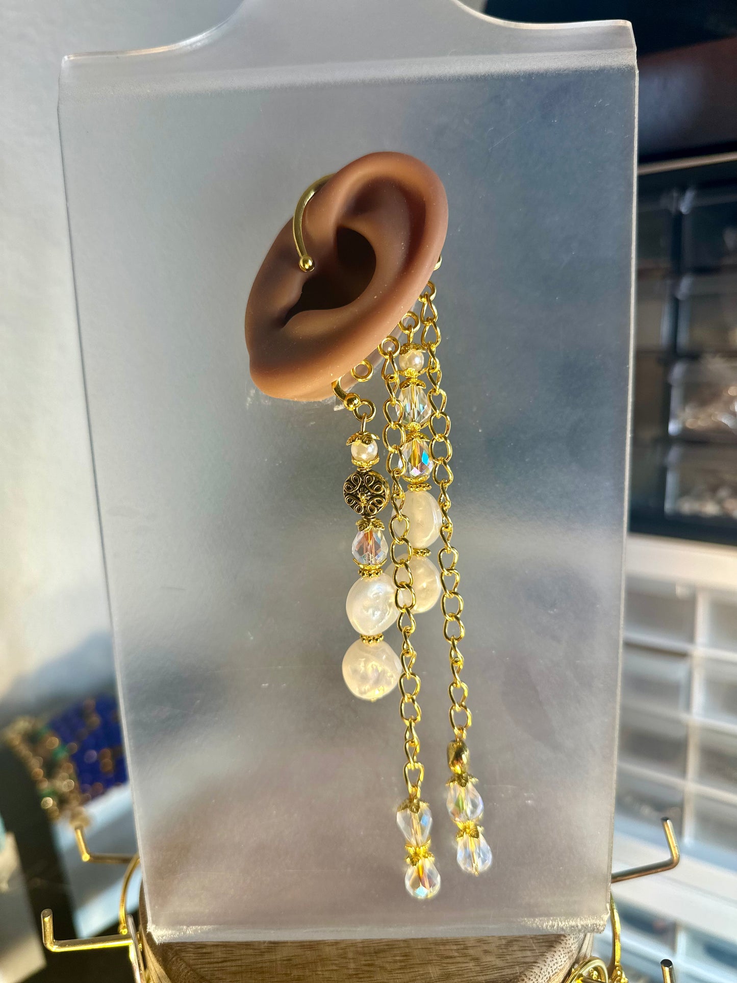 Divine Clarity (Ear Cuff)