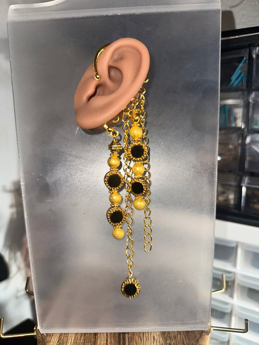 Solar Eclipse (Ear Cuff)